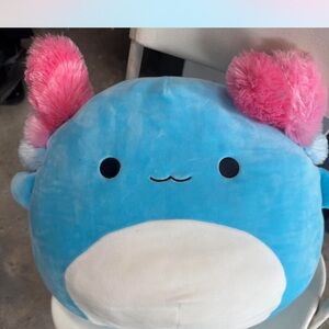 SQUISHMALLOWS • STUFFED ANIMALS